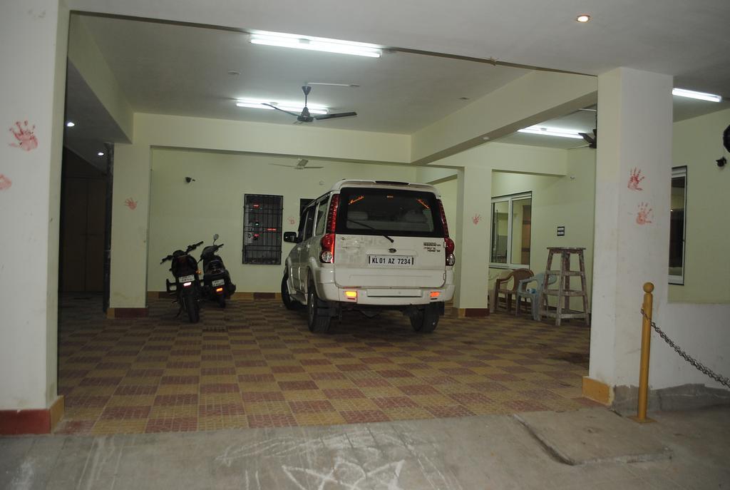 Ssr Hotel Srikalahasti Exterior foto